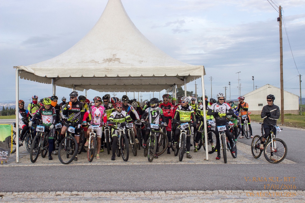 2016_01_19_Mais De 120 Participantes No V BTT Raia Sul (1)